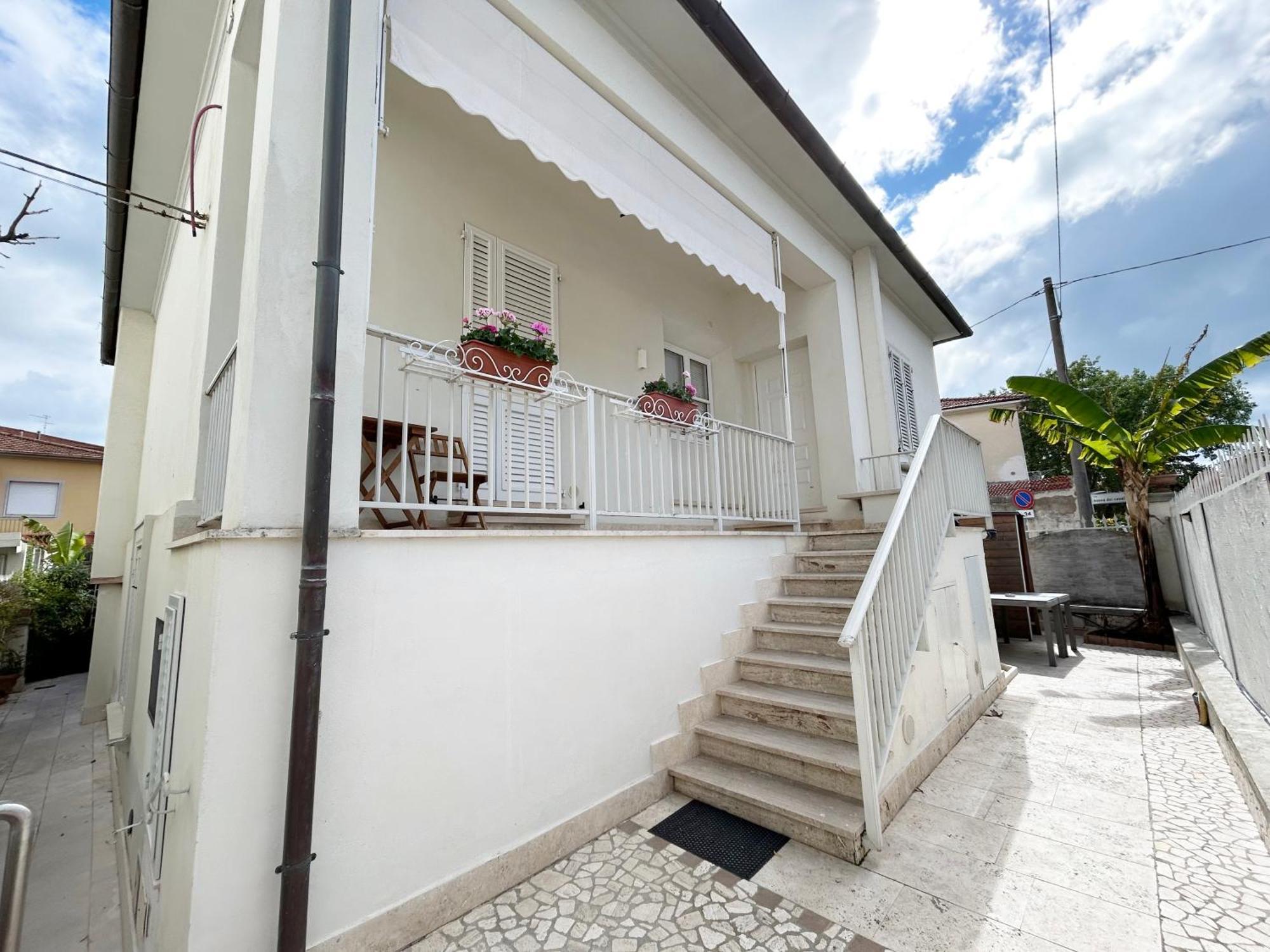 La Casa Di Rosi Al Mare Apartment วาดา ภายนอก รูปภาพ